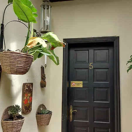 Small 15m For Single Use With Sea View Lejlighed *