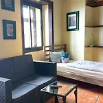 Small 15m For Single Use With Sea View Apartment *