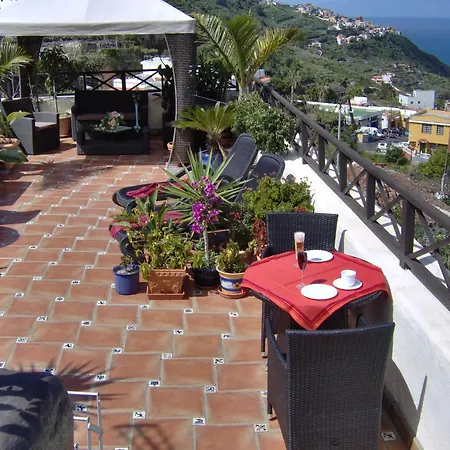 Small 15m For Single Use With Sea View *